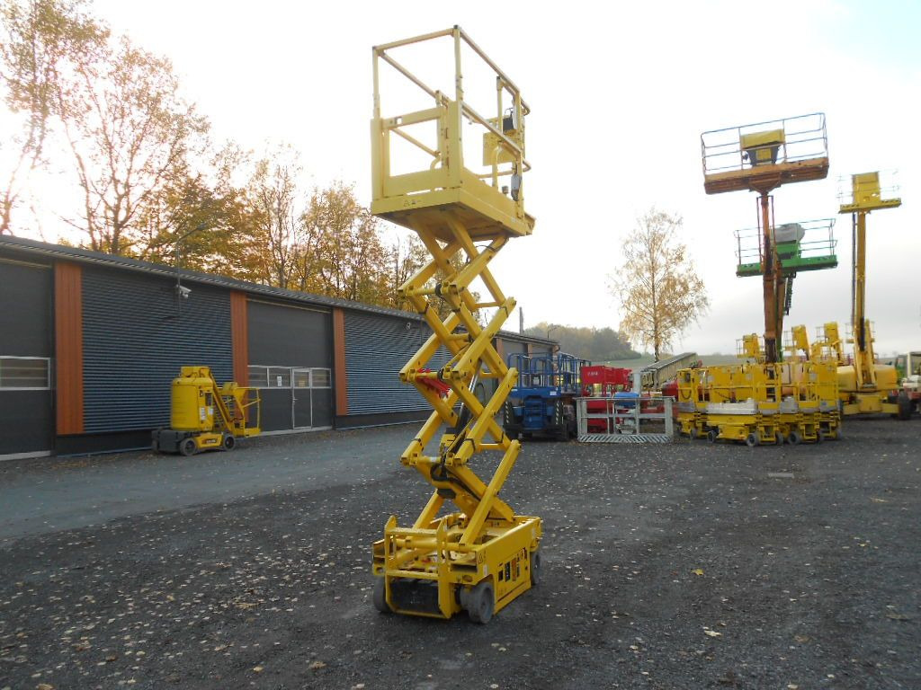 Genie GS 1330, Leichtscherenarbeitsbühne Genie 5,9 m - Autopacēlājs: foto 2 Genie GS 1330, Leichtscherenarbeitsbühne Genie 5,9 m - Autopacēlājs: foto 2