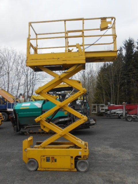 Genie GS 1530, Scherenarbeitsbühne Genie 6,6m - Autopacēlājs: foto 5 Genie GS 1530, Scherenarbeitsbühne Genie 6,6m - Autopacēlājs: foto 5
