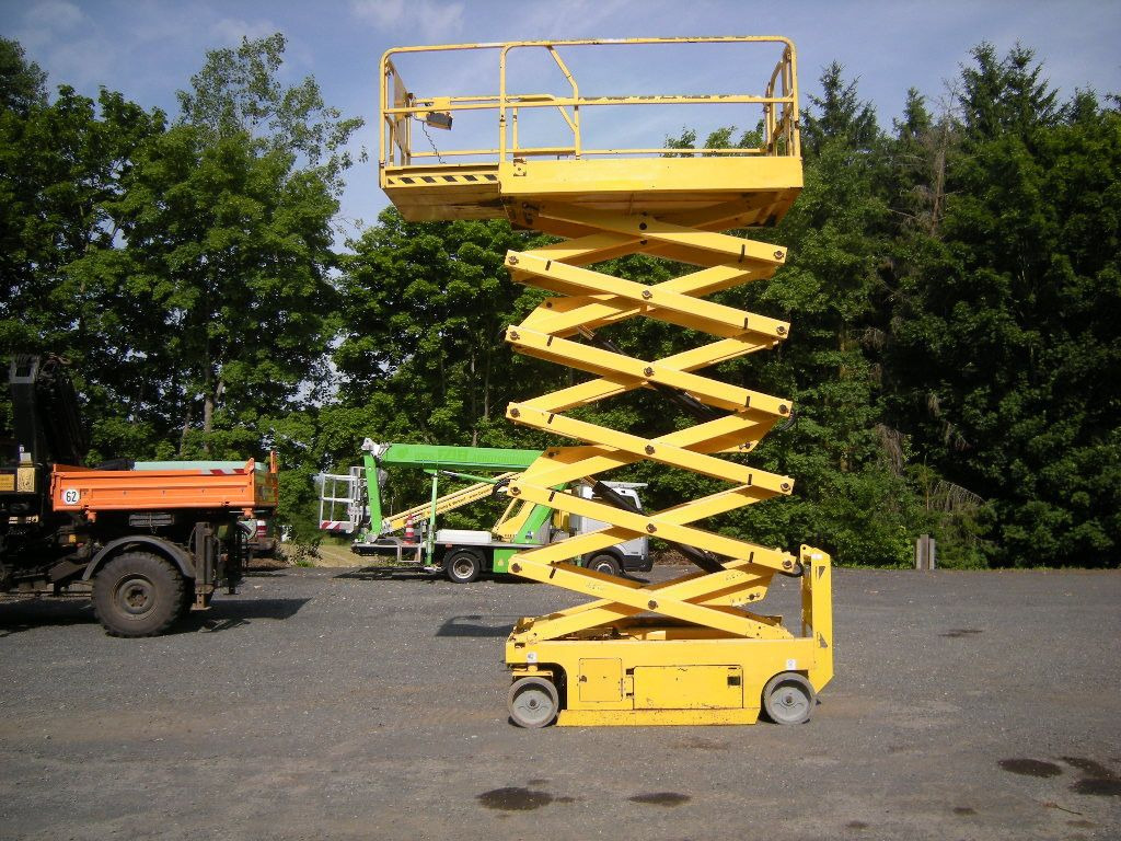 Genie GS 4047 Scherenarbeitsbühne Genie 14 m - Autopacēlājs: foto 5 Genie GS 4047 Scherenarbeitsbühne Genie 14 m - Autopacēlājs: foto 5