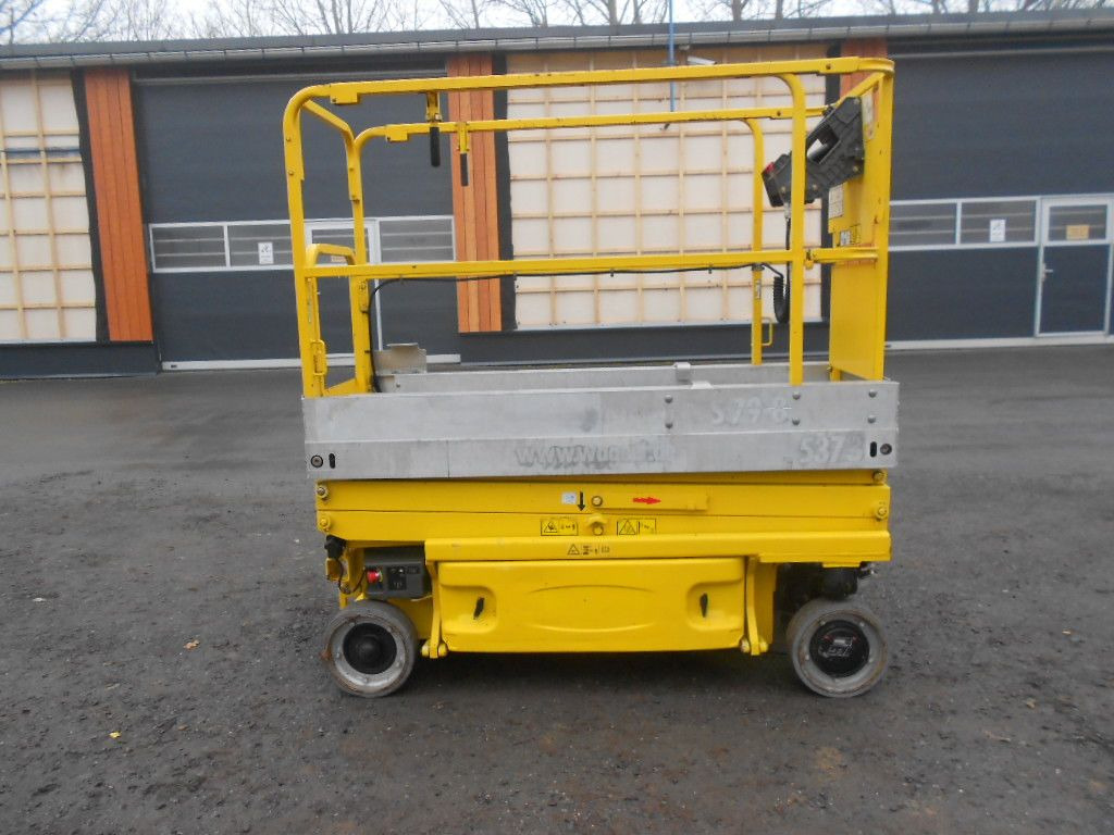 Autopacēlājs JLG 1930 ES, Scherenarbeitsbühne AH 8 m: foto 13 Autopacēlājs JLG 1930 ES, Scherenarbeitsbühne AH 8 m: foto 13