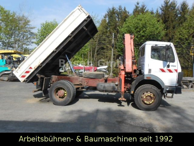 Mercedes-Benz MB 1717 AK Kipper Allrad mit Kran Atlas 100.1 - Kravas automašīna pašizgāzējs, Kravas auto ar manipulatoru: foto 1 Mercedes-Benz MB 1717 AK Kipper Allrad mit Kran Atlas 100.1 - Kravas automašīna pašizgāzējs, Kravas auto ar manipulatoru: foto 1