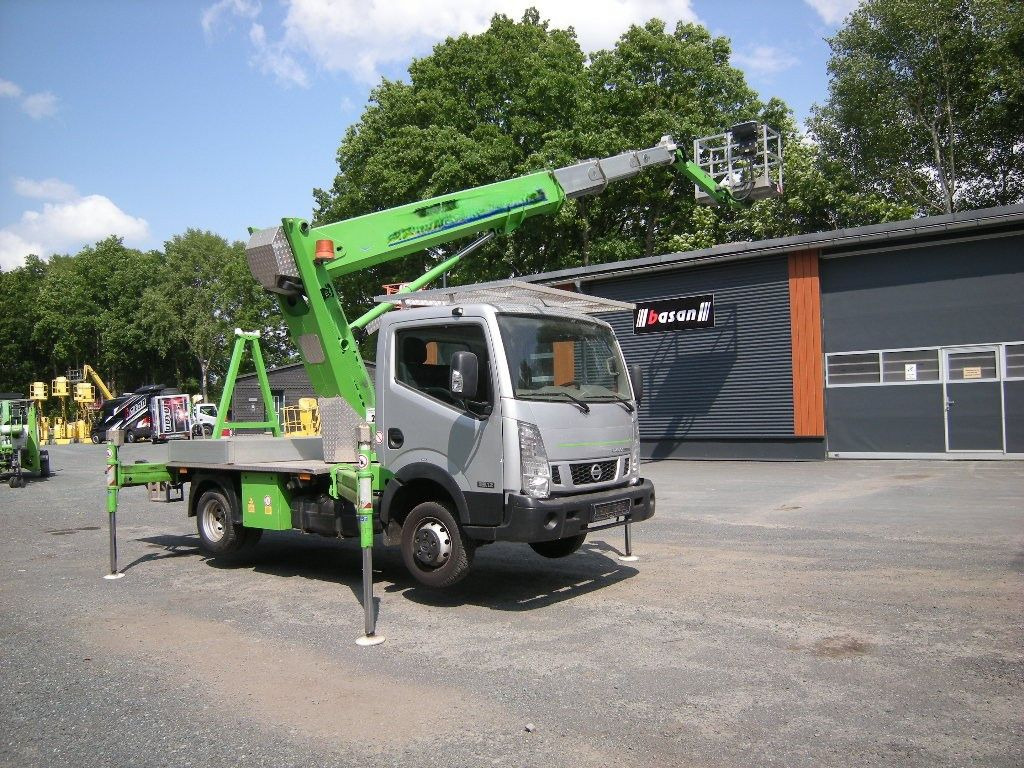 Nissan NT 400 Cabstar mit Palfinger P260BK, 21m - Autopacēlājs: foto 2 Nissan NT 400 Cabstar mit Palfinger P260BK, 21m - Autopacēlājs: foto 2