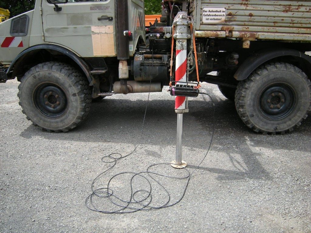 Unimog U1250 mit Kran - Komercauto pašizgāzējs: foto 4 Unimog U1250 mit Kran - Komercauto pašizgāzējs: foto 4