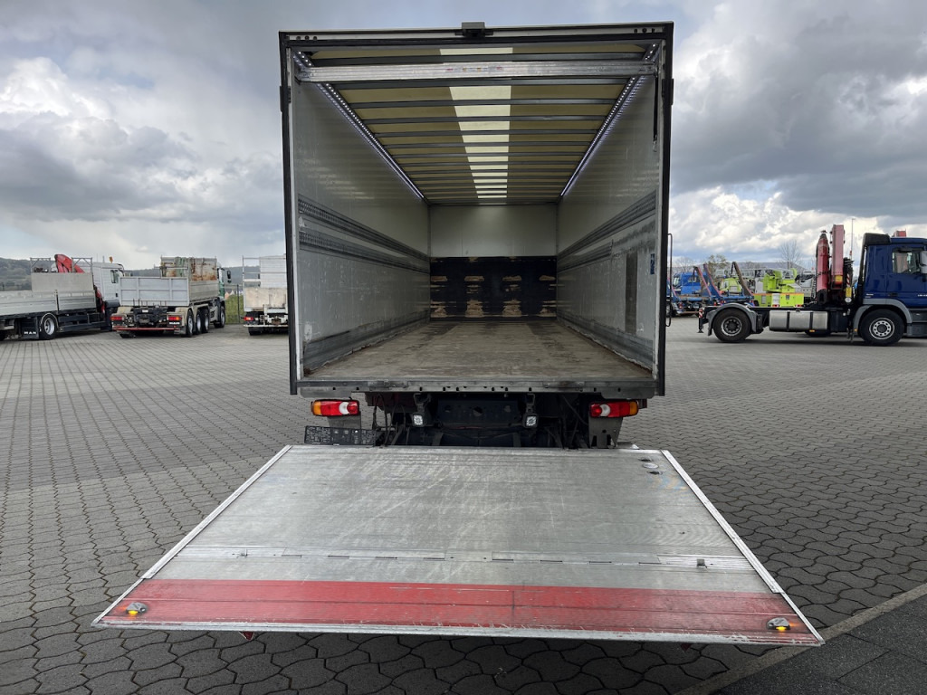 Iveco 120E25 Eurocargo 4x2 Koffer | Ladebordwand - Kravas automašīna ar slēgto virsbūvi: foto 2 Iveco 120E25 Eurocargo 4x2 Koffer | Ladebordwand - Kravas automašīna ar slēgto virsbūvi: foto 2