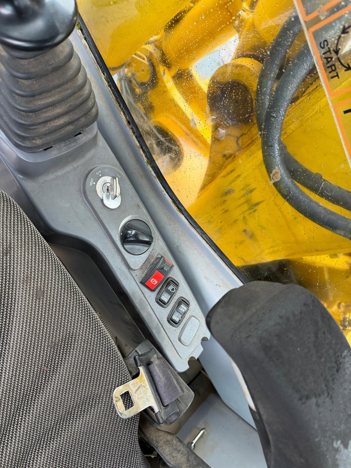 Komatsu PW 180 - 7 - Riteņu ekskavators: foto 3 Komatsu PW 180 - 7 - Riteņu ekskavators: foto 3