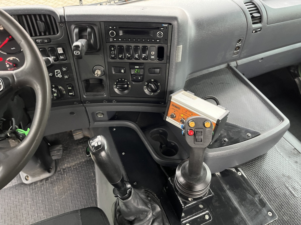 Scania G 450 8x4 Trösch Abrollkipper - Pacēlājs ar āķi: foto 4 Scania G 450 8x4 Trösch Abrollkipper - Pacēlājs ar āķi: foto 4