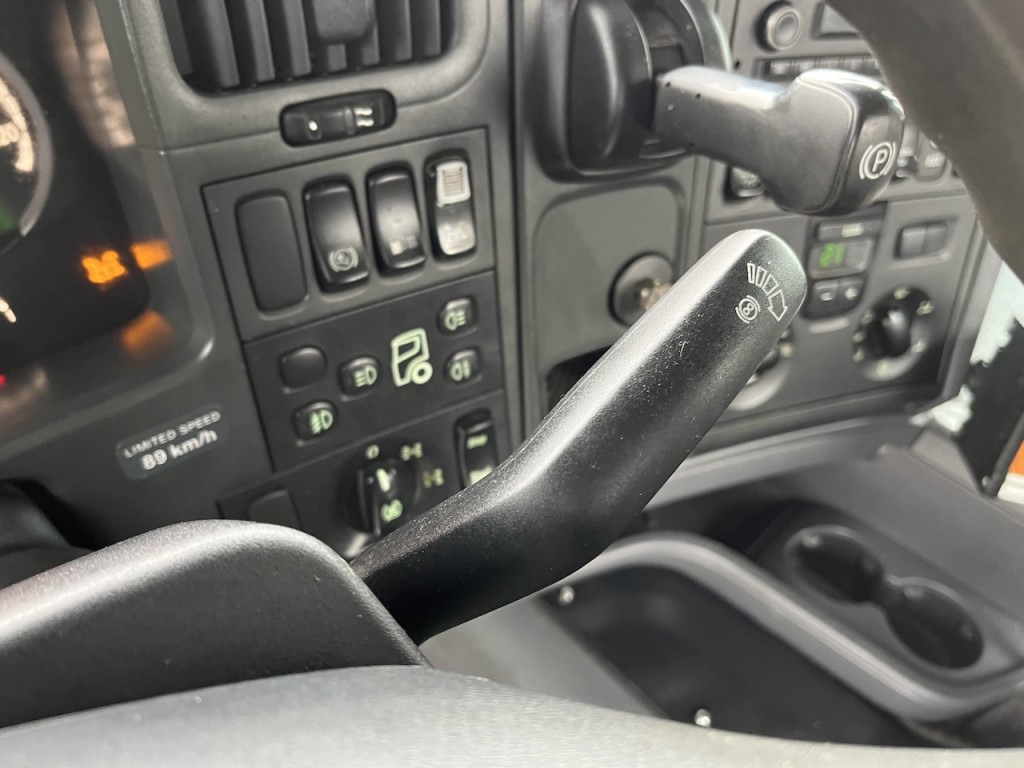 Scania G 450 8x4 Trösch Abrollkipper - Pacēlājs ar āķi: foto 3 Scania G 450 8x4 Trösch Abrollkipper - Pacēlājs ar āķi: foto 3