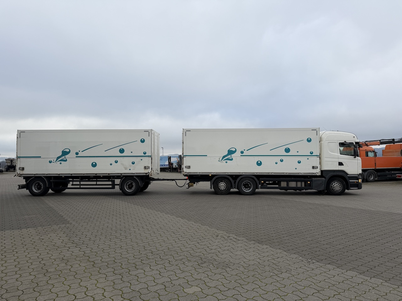 Kravas automašīna ar slēgto virsbūvi Scania R 450 6x2 Geränkezug + Orten Anhänger: foto 6 Kravas automašīna ar slēgto virsbūvi Scania R 450 6x2 Geränkezug + Orten Anhänger: foto 6