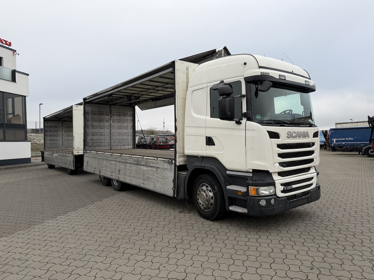 Kravas automašīna ar slēgto virsbūvi Scania R 450 6x2 Geränkezug + Orten Anhänger: foto 13 Kravas automašīna ar slēgto virsbūvi Scania R 450 6x2 Geränkezug + Orten Anhänger: foto 13