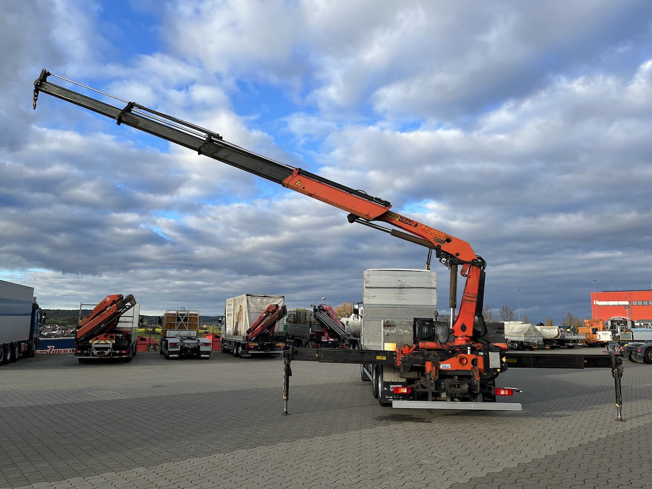 Kravas auto ar manipulatoru, Bortu kravas automašīna/ Platforma Volvo FH 520 6x2  Palfinger PK 12502 | AHK: foto 14
