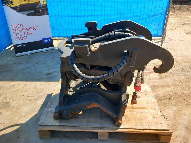 Eurosteel Powertilt 300 - Tiltrotators: foto 3 Eurosteel Powertilt 300 - Tiltrotators: foto 3