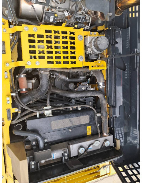 Komatsu PC210LCI-11 - Kāpurķēžu ekskavators: foto 2 Komatsu PC210LCI-11 - Kāpurķēžu ekskavators: foto 2