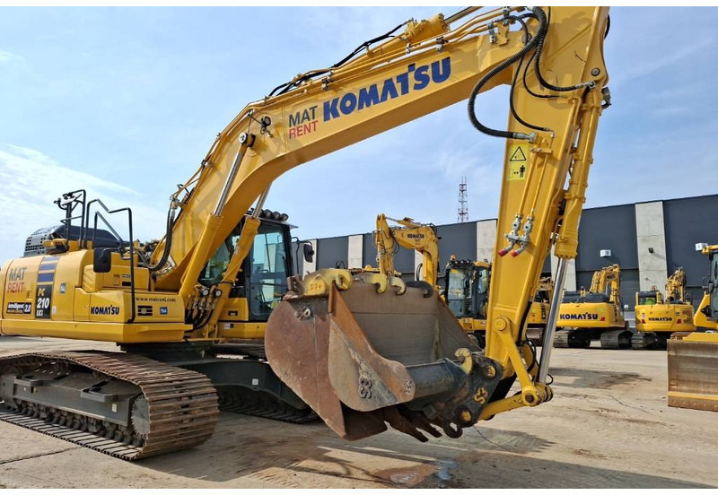 Komatsu PC210LCI-11E0 - Kāpurķēžu ekskavators: foto 1 Komatsu PC210LCI-11E0 - Kāpurķēžu ekskavators: foto 1