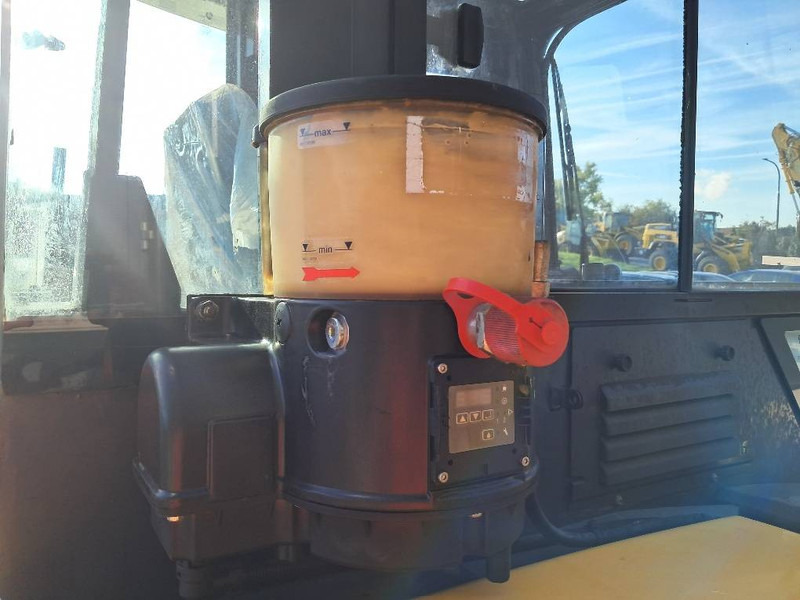 Komatsu PC50MR-2 - Mini-ekskavators: foto 2 Komatsu PC50MR-2 - Mini-ekskavators: foto 2