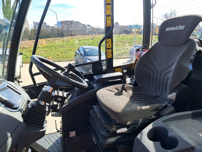 Komatsu WA100M-8 - Riteņu iekrāvējs: foto 4 Komatsu WA100M-8 - Riteņu iekrāvējs: foto 4