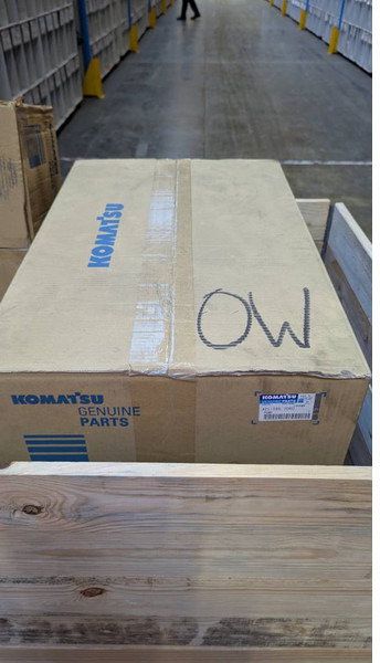 Komatsu WA475-10 - HYDRAULIC PUMP 421-S95-7060 - Hidraulika - Celtniecības tehnika: foto 1 Komatsu WA475-10 - HYDRAULIC PUMP 421-S95-7060 - Hidraulika - Celtniecības tehnika: foto 1