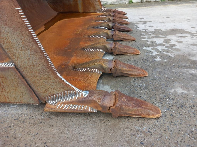 Komatsu WA500-7 - Riteņu iekrāvējs: foto 4 Komatsu WA500-7 - Riteņu iekrāvējs: foto 4