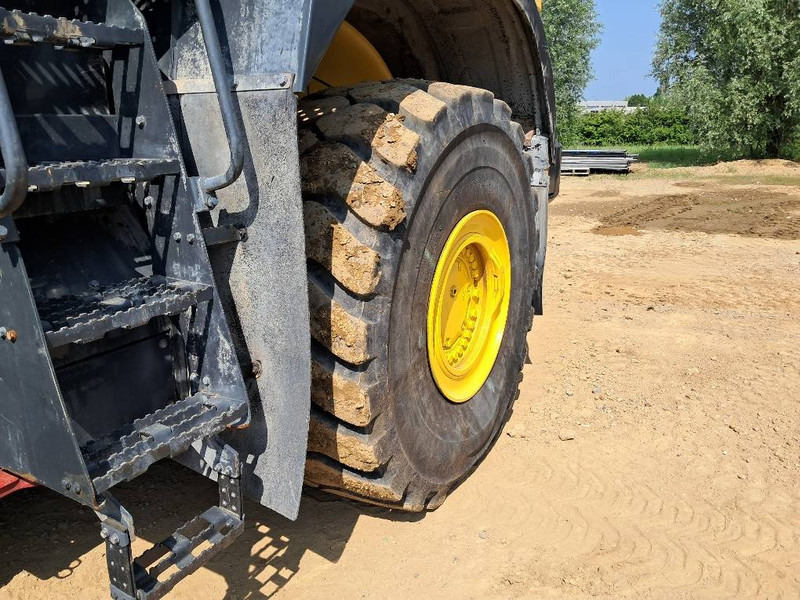 Komatsu WA500-8E0 - Riteņu iekrāvējs: foto 3 Komatsu WA500-8E0 - Riteņu iekrāvējs: foto 3