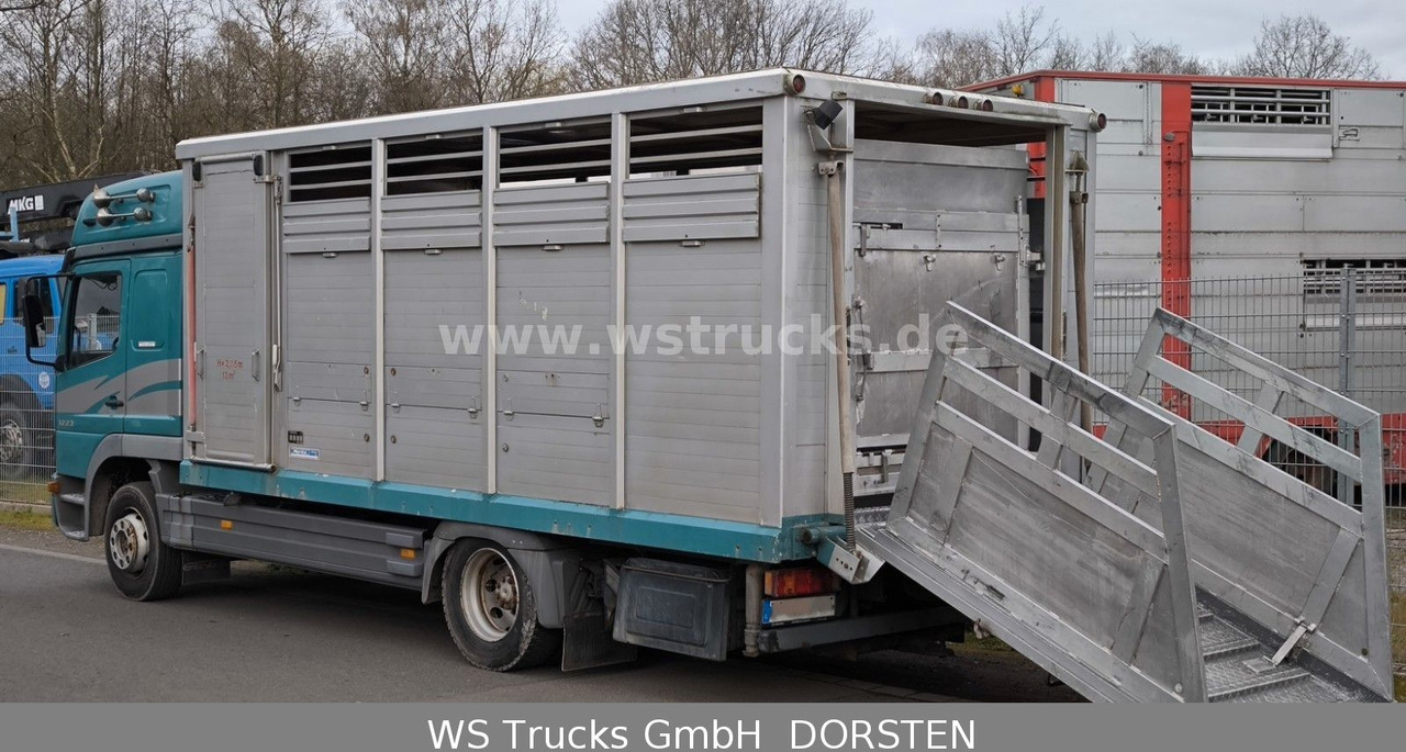 Mercedes-Benz Atego 1223 1 Stock Hohe Gitter Viehtransporter - Zirgu kravas automašīna: foto 5 Mercedes-Benz Atego 1223 1 Stock Hohe Gitter Viehtransporter - Zirgu kravas automašīna: foto 5