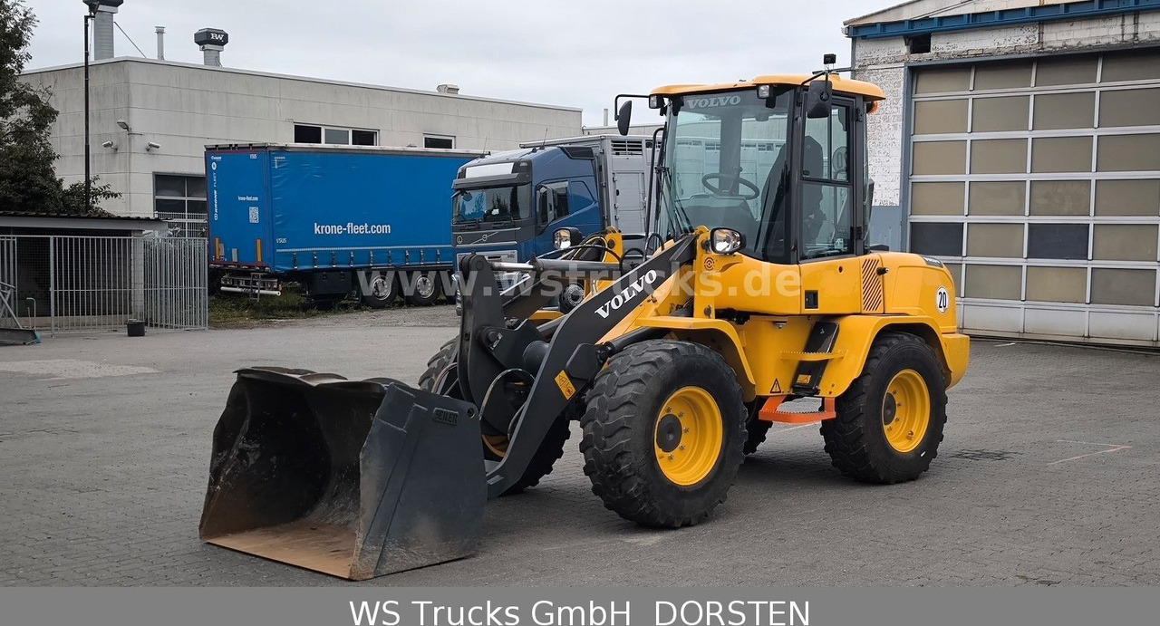 Volvo Radlader L 35 G - Riteņu iekrāvējs: foto 2 Volvo Radlader L 35 G - Riteņu iekrāvējs: foto 2