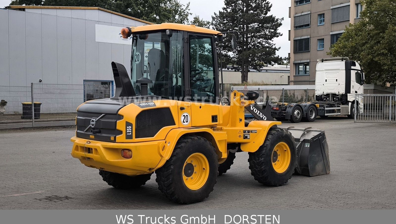 Volvo Radlader L 35 G - Riteņu iekrāvējs: foto 4 Volvo Radlader L 35 G - Riteņu iekrāvējs: foto 4