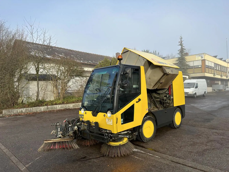 Diversen MFH 2500 Kehrmaschine Klima 3 Besen AEBI MATEC MFH 2500 Kehrmaschine Klima 3 Besen - Rūpnieciskais slaucītājs: foto 3 Diversen MFH 2500 Kehrmaschine Klima 3 Besen AEBI MATEC MFH 2500 Kehrmaschine Klima 3 Besen - Rūpnieciskais slaucītājs: foto 3