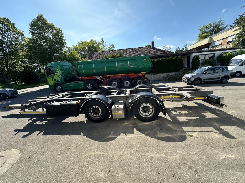 H&W 4 x Tandem Lafette MEGA verzinkt Mitnahmestapl. 7. 3 x Tandem Lafette MEGA verzinkt Mitnahmestapl. 7.82 m - Piekabe noņemamā virsbūve/ Konteineru vedējs: foto 1 H&W 4 x Tandem Lafette MEGA verzinkt Mitnahmestapl. 7. 3 x Tandem Lafette MEGA verzinkt Mitnahmestapl. 7.82 m - Piekabe noņemamā virsbūve/ Konteineru vedējs: foto 1