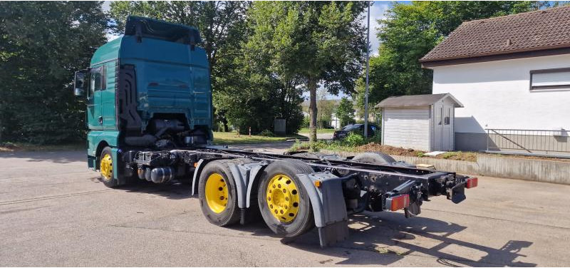 MAN TGX 26.440 FLL 6x2 Fahrgestell Intarder E6 - Šasija kravas automašīna: foto 3 MAN TGX 26.440 FLL 6x2 Fahrgestell Intarder E6 - Šasija kravas automašīna: foto 3