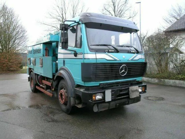 Mercedes-Benz SK 1824 ASSMANN SAUG SPÜL A3 TANK KOMBIFZ - Augstspiediena mazgātājs: foto 2 Mercedes-Benz SK 1824 ASSMANN SAUG SPÜL A3 TANK KOMBIFZ - Augstspiediena mazgātājs: foto 2