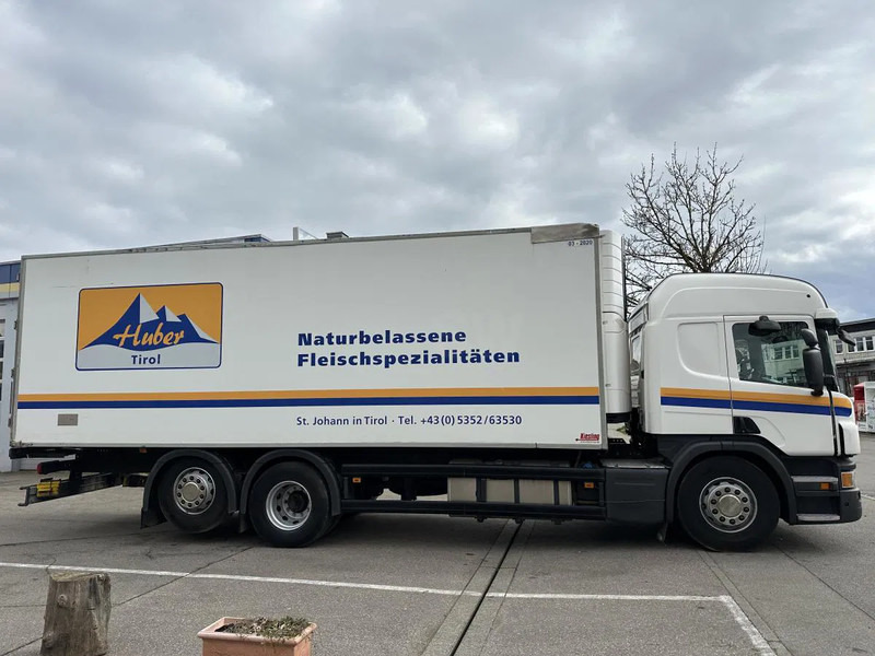 Jaunā Kravas automašīna refrižerators Scania P410 6x2 Fleisch LKW Rohrbahnen Vector 1550: foto 7