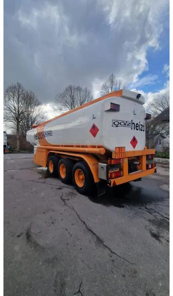 Schwelmer Eisenwerk TSA Diesel Heizöl 6 Kammern 35.5 m³ Zählwerk TKZ A TSA Diesel Heizöl 6 Kammern 35.5 m³ Zählwerk TKZ ABS - Puspiekabe cisterna: foto 4 Schwelmer Eisenwerk TSA Diesel Heizöl 6 Kammern 35.5 m³ Zählwerk TKZ A TSA Diesel Heizöl 6 Kammern 35.5 m³ Zählwerk TKZ ABS - Puspiekabe cisterna: foto 4