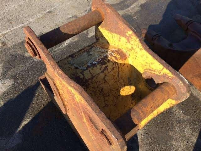 CATERPILLAR 290mm - Type Tractopelle - Citas iekārtas: foto 4 CATERPILLAR 290mm - Type Tractopelle - Citas iekārtas: foto 4