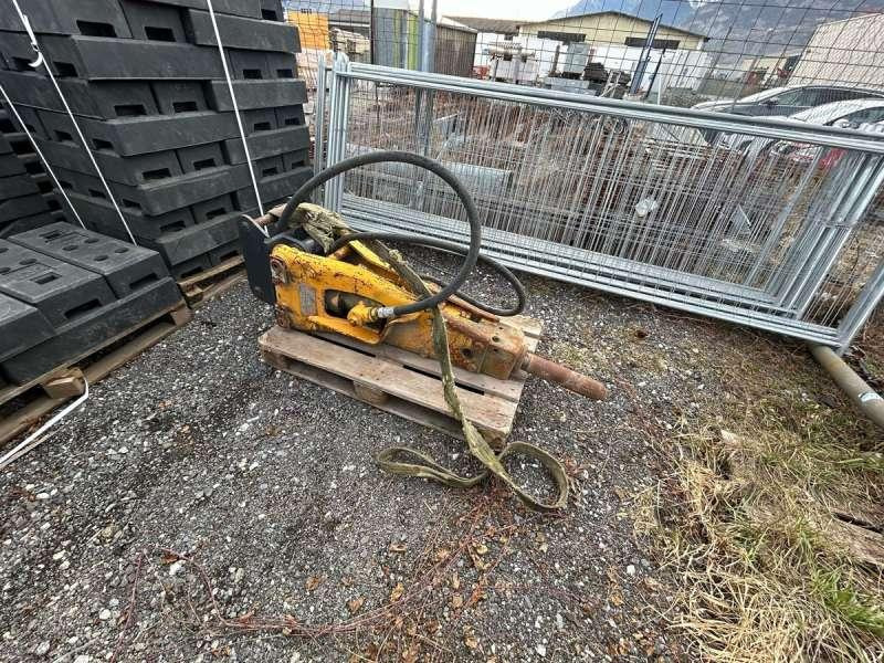 MONTABERT PELLE 8 TONNES / TRACTOPELLE - Hidrauliskais āmurs: foto 3 MONTABERT PELLE 8 TONNES / TRACTOPELLE - Hidrauliskais āmurs: foto 3