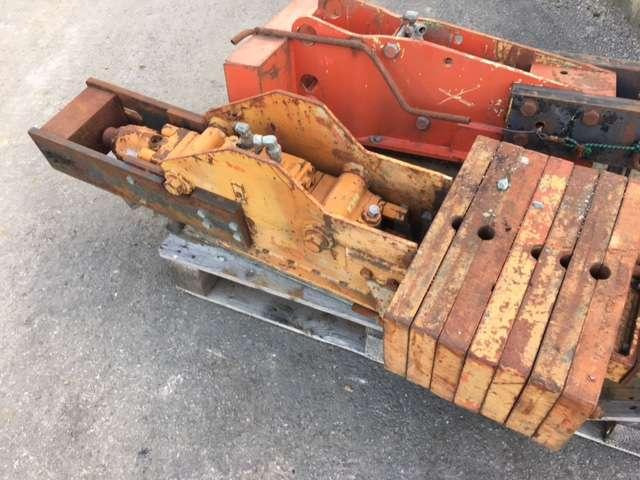 NPK H1XA - Palplanches - Hidrauliskais āmurs - Celtniecības tehnika: foto 1 NPK H1XA - Palplanches - Hidrauliskais āmurs - Celtniecības tehnika: foto 1