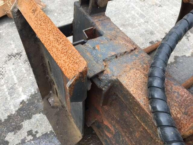 À Griffe Largeur 900mm chargeur - Lopbarības sagatavošanas tehnika: foto 3 À Griffe Largeur 900mm chargeur - Lopbarības sagatavošanas tehnika: foto 3