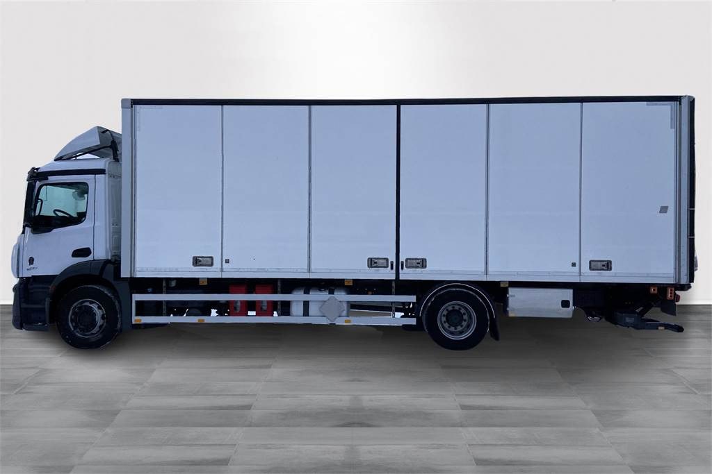 Kravas automašīna ar slēgto virsbūvi Mercedes-Benz ACTROS 1827 LNR Fokor 8,7m Ksa umpikori: foto 9