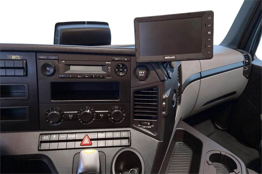 Kravas automašīna ar slēgto virsbūvi Mercedes-Benz ACTROS 1827 LNR Fokor 8,7m Ksa umpikori: foto 13