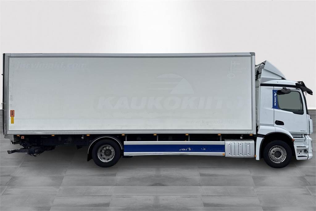 Mercedes-Benz ACTROS 1832 - Kravas automašīna ar slēgto virsbūvi: foto 4 Mercedes-Benz ACTROS 1832 - Kravas automašīna ar slēgto virsbūvi: foto 4