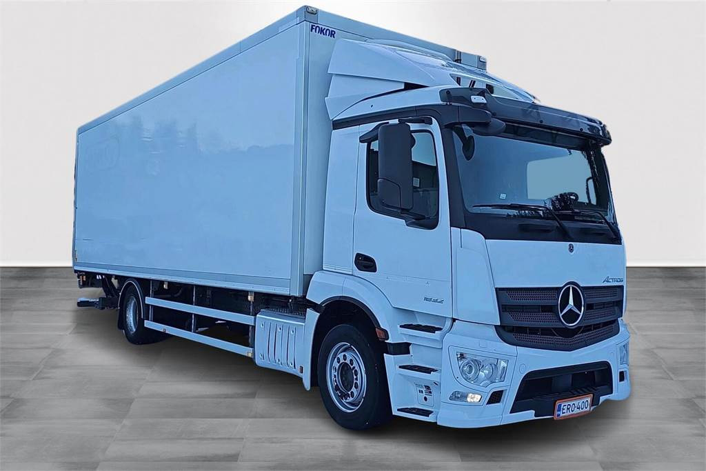 Mercedes-Benz ACTROS 5 1832 LNR 4x2 8,5n Fokor Ksa-umpikori - Kravas automašīna ar slēgto virsbūvi: foto 3 Mercedes-Benz ACTROS 5 1832 LNR 4x2 8,5n Fokor Ksa-umpikori - Kravas automašīna ar slēgto virsbūvi: foto 3