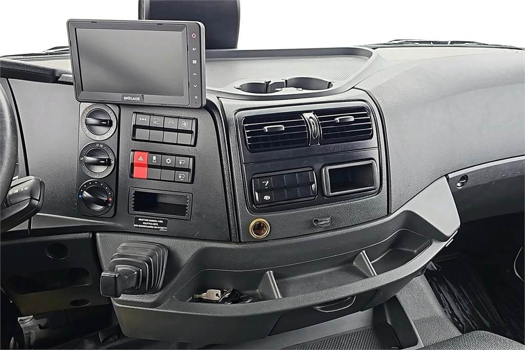 Kravas automašīna ar slēgto virsbūvi Mercedes-Benz ATEGO 1224L: foto 13