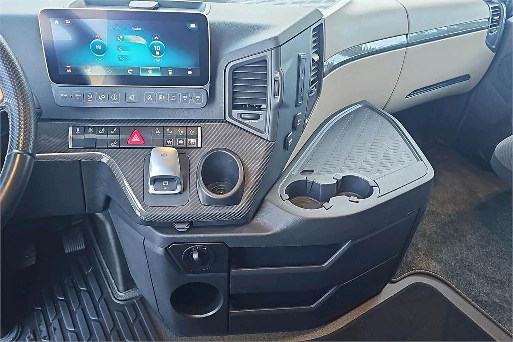 Izometriskais kravas automašīna Mercedes-Benz Actros L 3558: foto 20