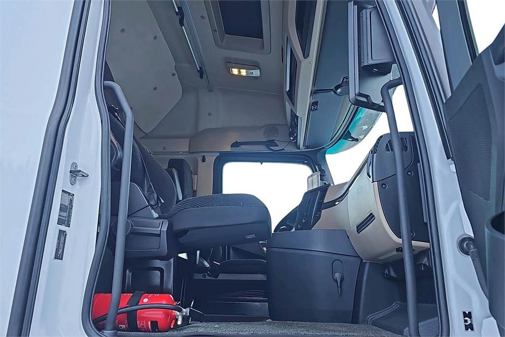 Izometriskais kravas automašīna Mercedes-Benz Actros L 3558: foto 15