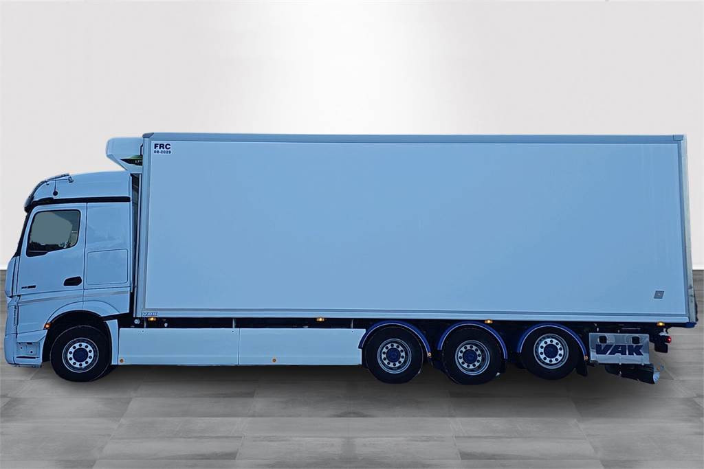 Izometriskais kravas automašīna Mercedes-Benz Actros L 3558: foto 8