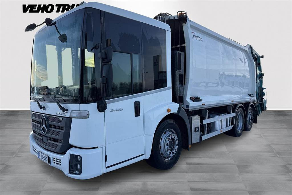 Mercedes-Benz ECONIC 2635 L ENA Norba RL-300 22H25 - Atkritumu vedējs: foto 1 Mercedes-Benz ECONIC 2635 L ENA Norba RL-300 22H25 - Atkritumu vedējs: foto 1