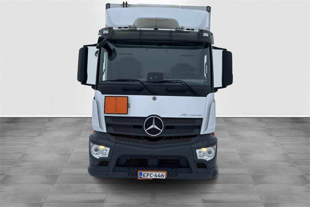 Mercedes-Benz Actros 1827 4x2 8,7m umpikori+PL nostin - Vilcējs: foto 2 Mercedes-Benz Actros 1827 4x2 8,7m umpikori+PL nostin - Vilcējs: foto 2