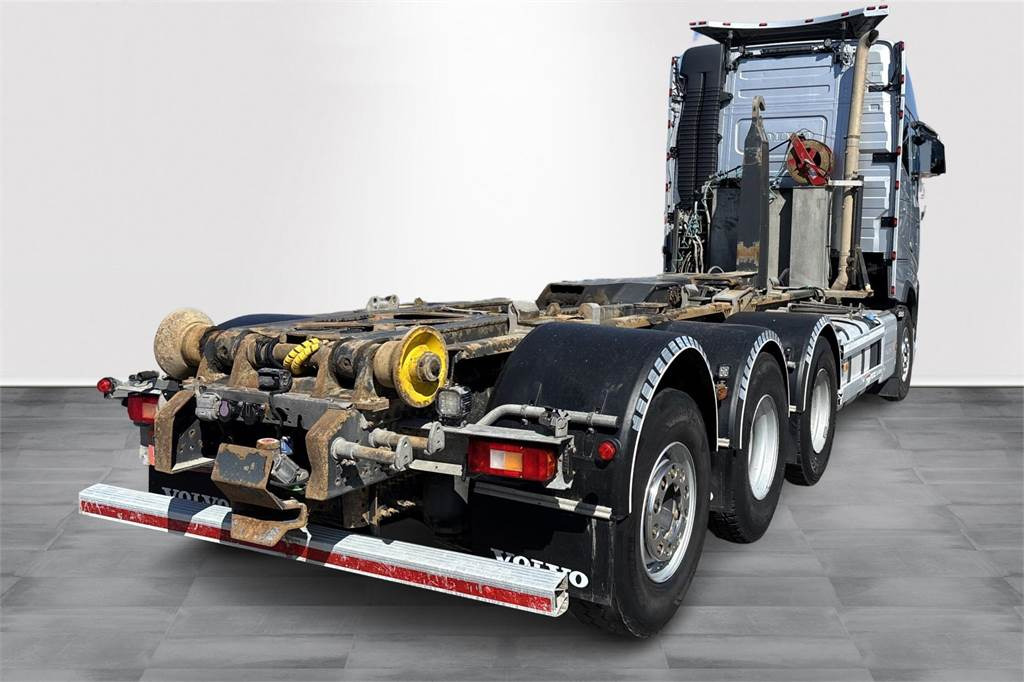 Volvo FH 16 650 - Pacēlājs ar āķi: foto 5 Volvo FH 16 650 - Pacēlājs ar āķi: foto 5