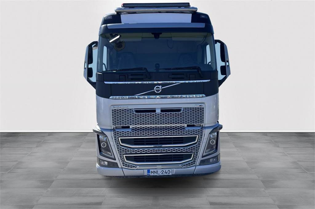 Volvo FH 16 650 - Pacēlājs ar āķi: foto 2 Volvo FH 16 650 - Pacēlājs ar āķi: foto 2