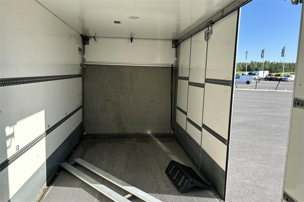 Volvo FL 240 - Izometriskais kravas automašīna: foto 5 Volvo FL 240 - Izometriskais kravas automašīna: foto 5