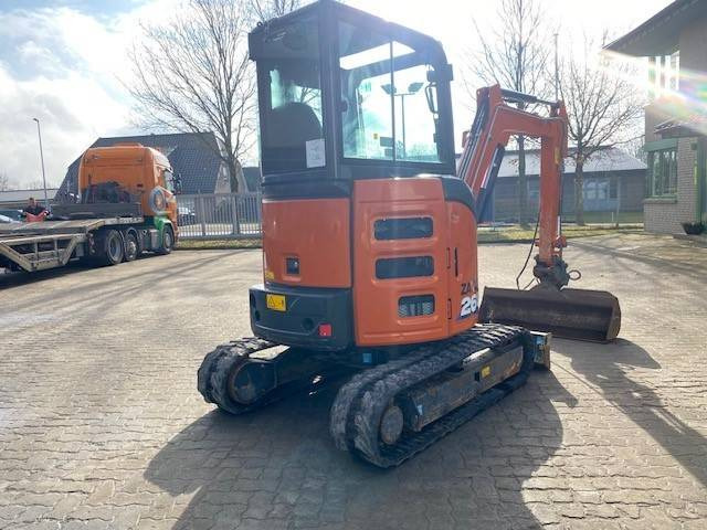 Hitachi ZX 26 U-6 MIETE / RENTAL (12002050) - Mini-ekskavators: foto 5 Hitachi ZX 26 U-6 MIETE / RENTAL (12002050) - Mini-ekskavators: foto 5