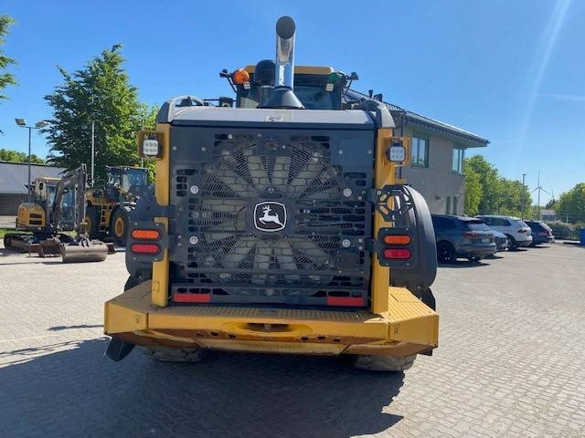 John Deere 744 P MIETE / RENTAL (12002124) - Riteņu iekrāvējs: foto 4 John Deere 744 P MIETE / RENTAL (12002124) - Riteņu iekrāvējs: foto 4